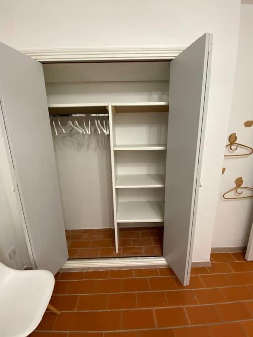 Fréjus Simone, Appartement Maison, Quartier Calme, Grande Terrasse, Spa, Barbecue, 2 Chambres מראה חיצוני תמונה